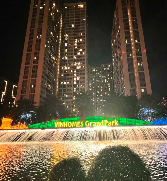 spacious-family-room-homestay-near-rainbow-park-grand-park