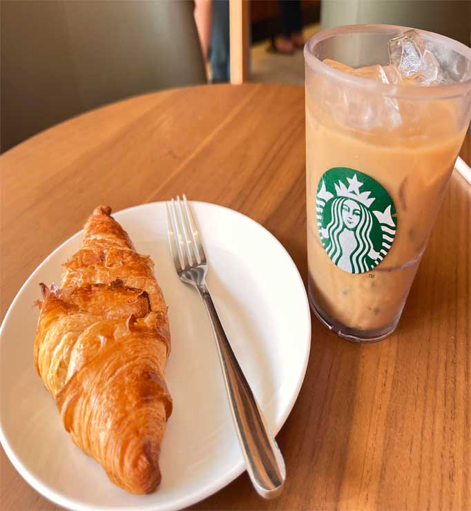 Phòng ngủ lãng mạn homestay Vinhome Grand Park, Quận 9, gần Starbucks
