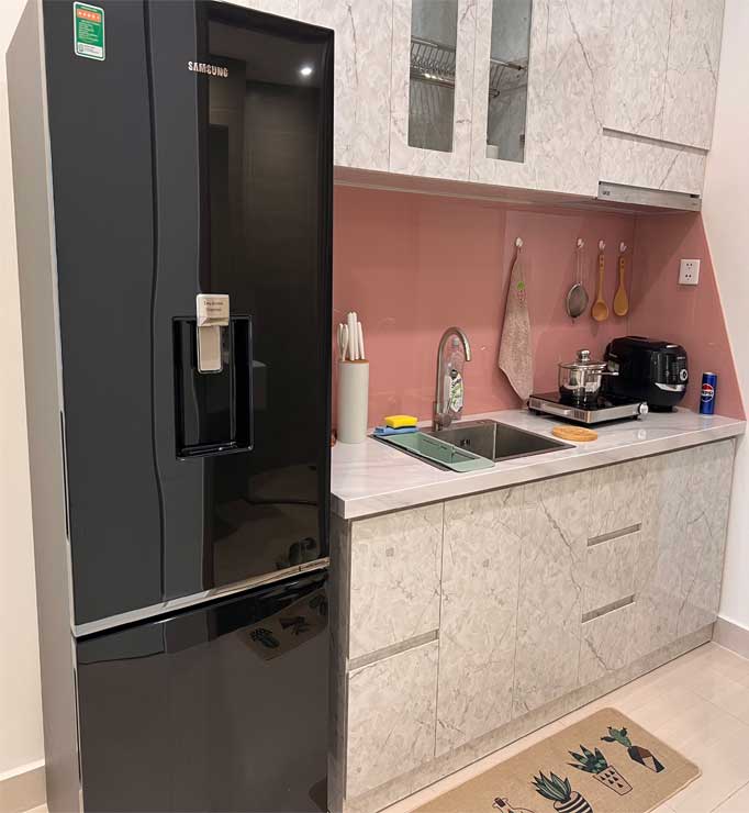 Bếp đầy đủ tiện nghi tại homestay Vinhome Grand Park, Quận 9