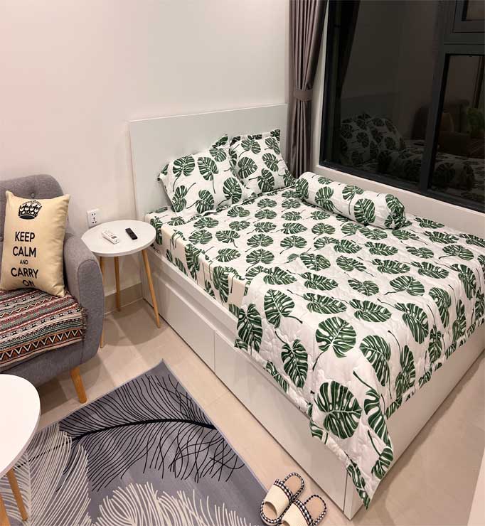 Phòng ngủ ấm cúng tại nhà S205, Vinhome Grand Park Homestay House, giường rộng và tiện nghi hiện đại