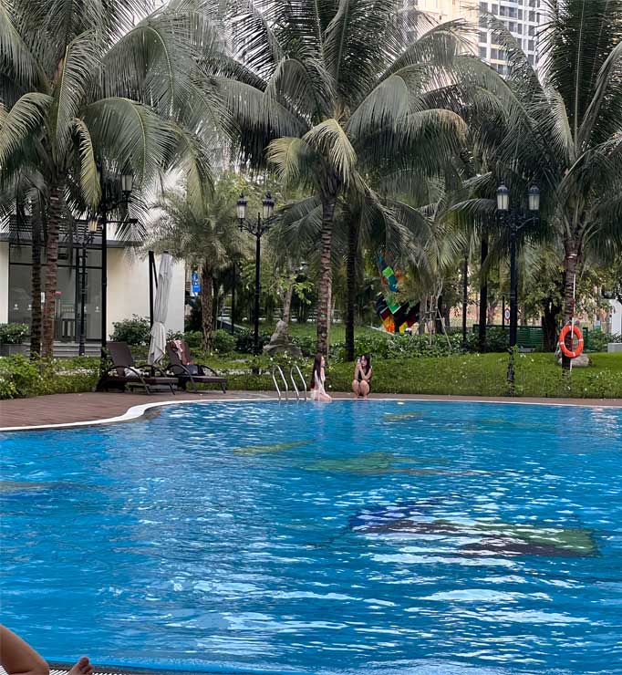 Hồ bơi cao cấp homestay Vinhome Grand Park, Quận 9