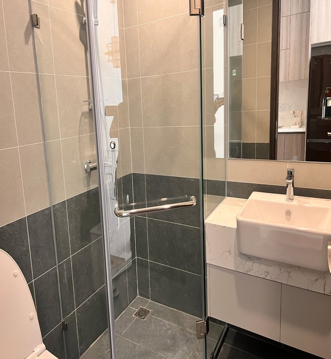 6-the-opus-one-vinhomes-grand-park-clean-bathroom